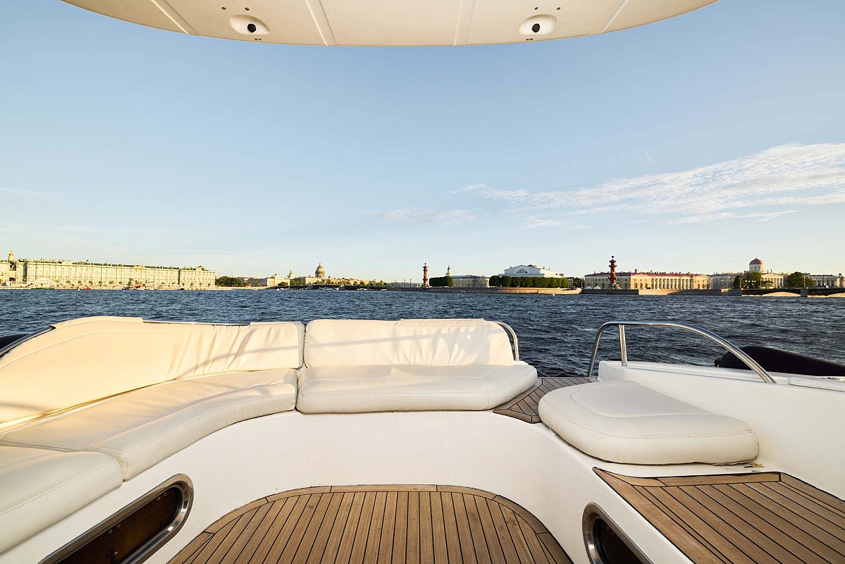 Аренда яхты Sealine F43 Monte Carlo в Питере, Санкт-Петербург